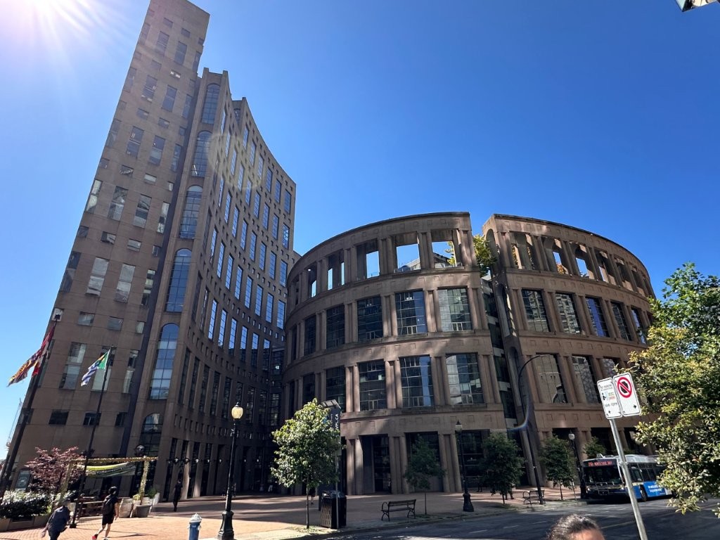 A public library that looks like a Roman Coliseum!
