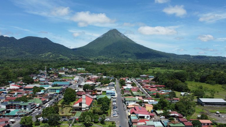 The Arenal Volcano overlooks the city of La Fortuna. The area has a plethora of cheap and free things to do in La fortuna.